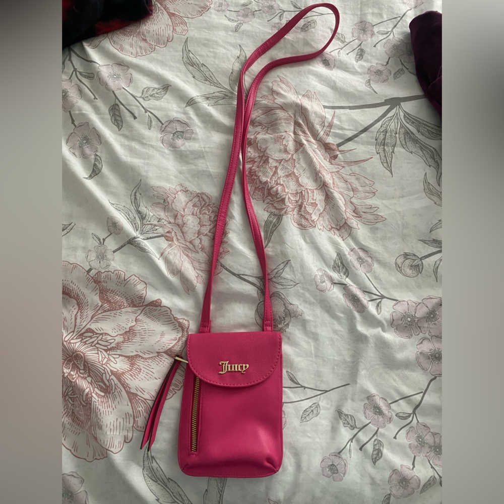 Juicy Couture cellphone/crossbody purse